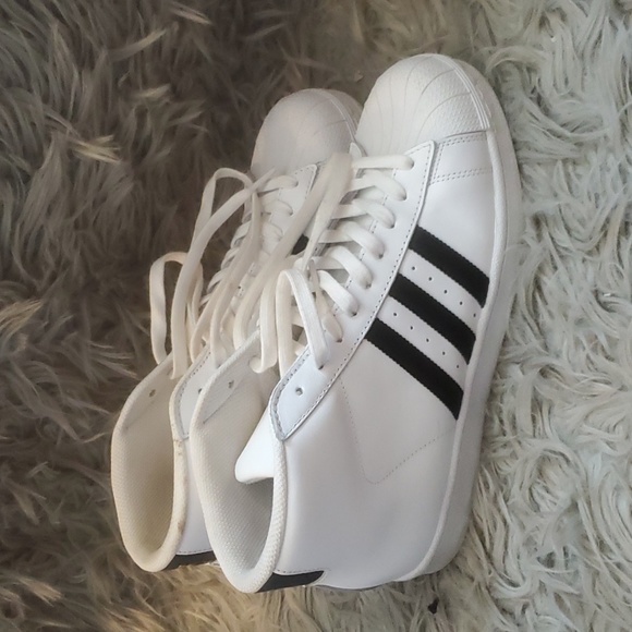 Pro Model W - Picture 3 of 3